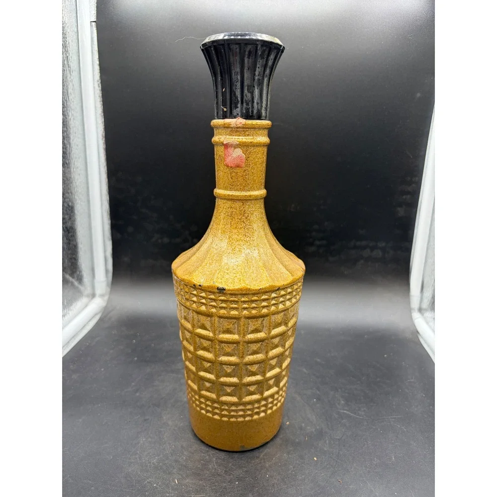 Vintage Beam's Choice Bourbon Whiskey Decanter Textured Ceramic Bottle Stopper